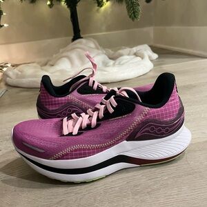 Saucony Endorphin Shift 2